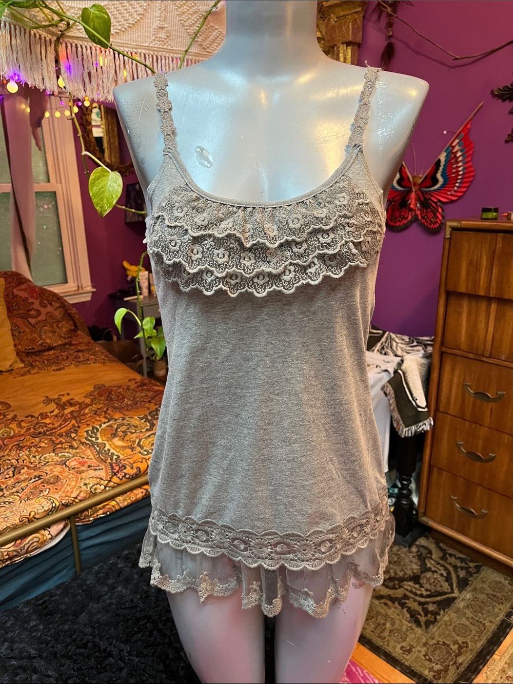 Vintage Y2K ruffle lace trim long layering camisole cami tank top